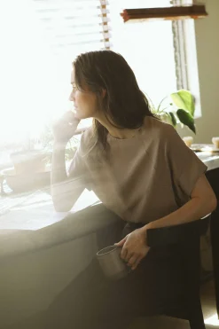 Broad Hem Top