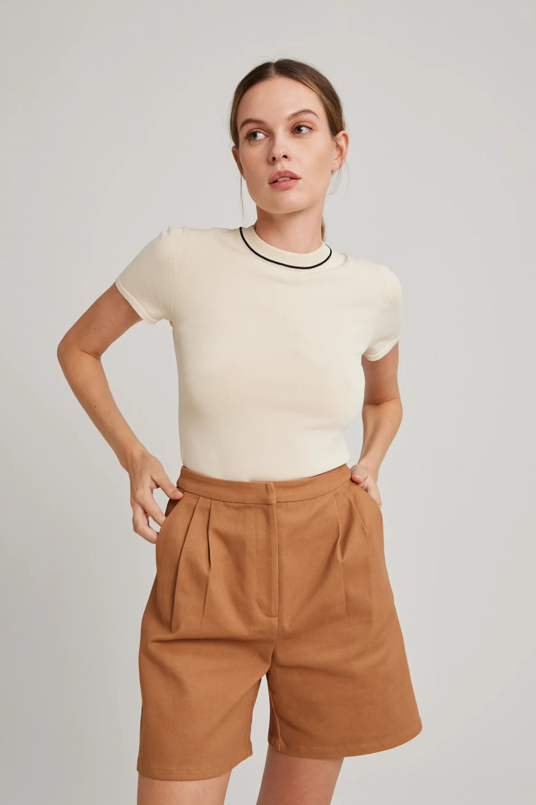 Contrast Collar Knit Top