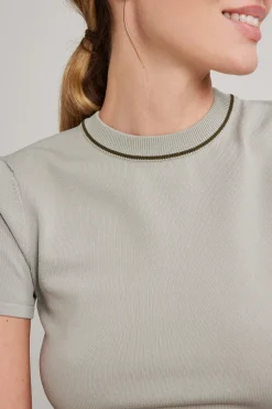 Contrast Collar Knit Top