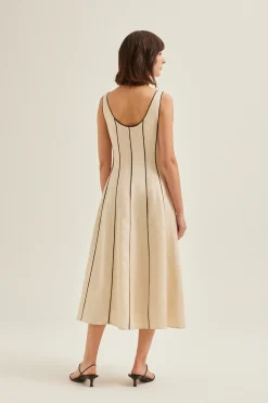 Contrast Detail Linen Maxi Dress