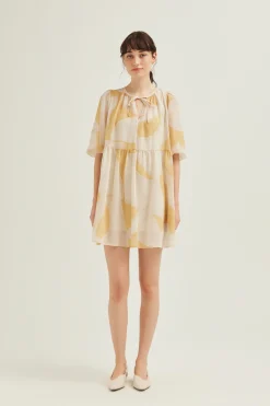 Dialogue Puff-Sleeve Shift Dress