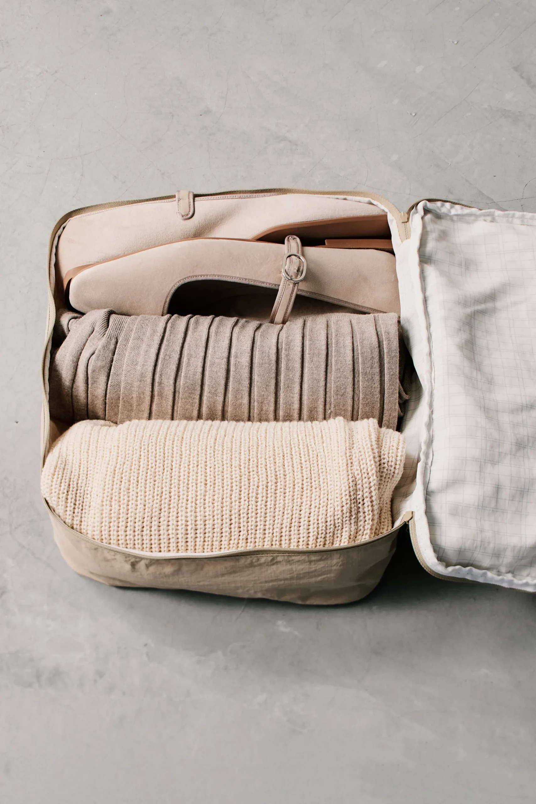 Medium Water-Resistant Packing Cube