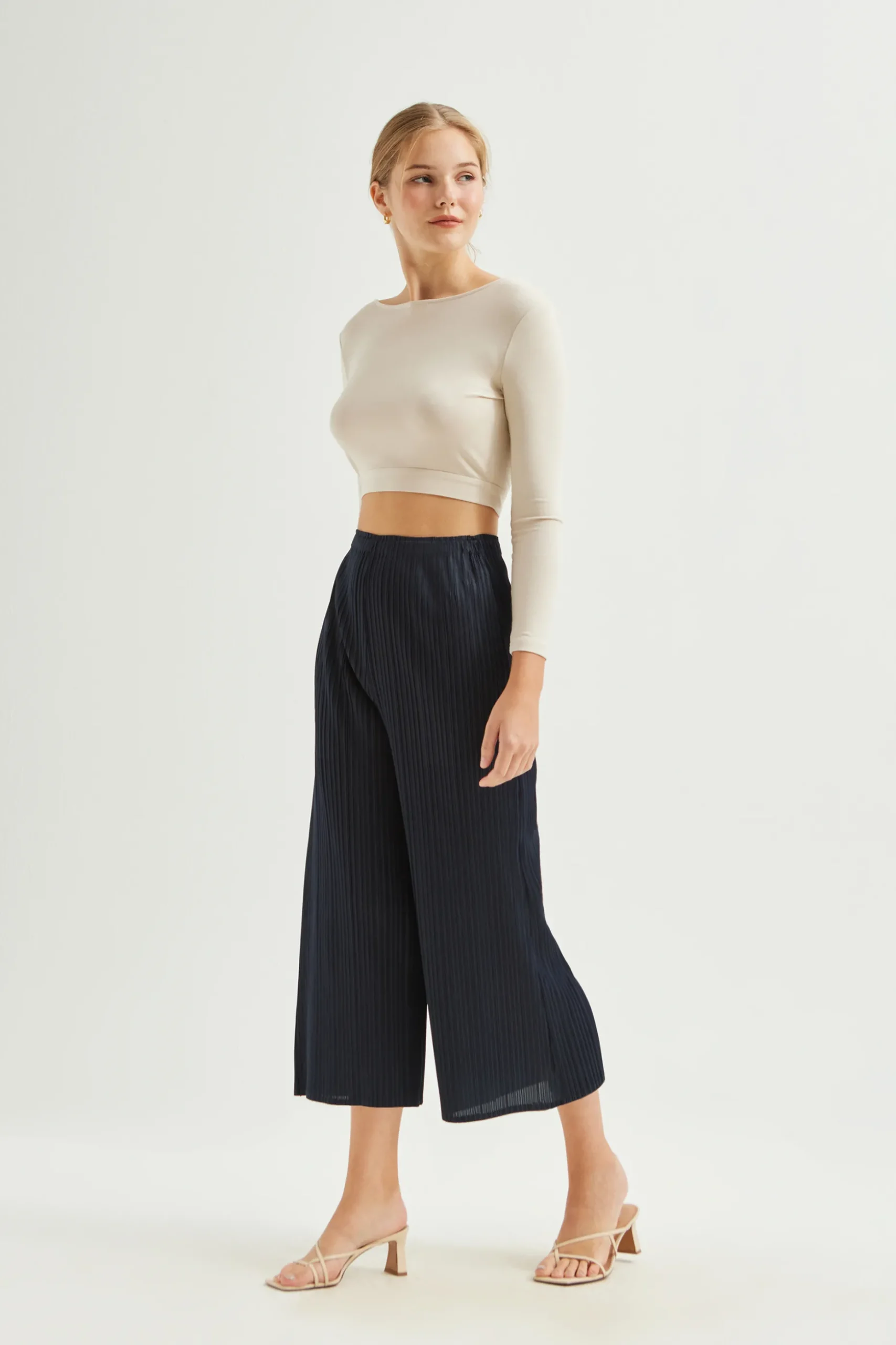 Plissé Pleated Wide-Leg Pants