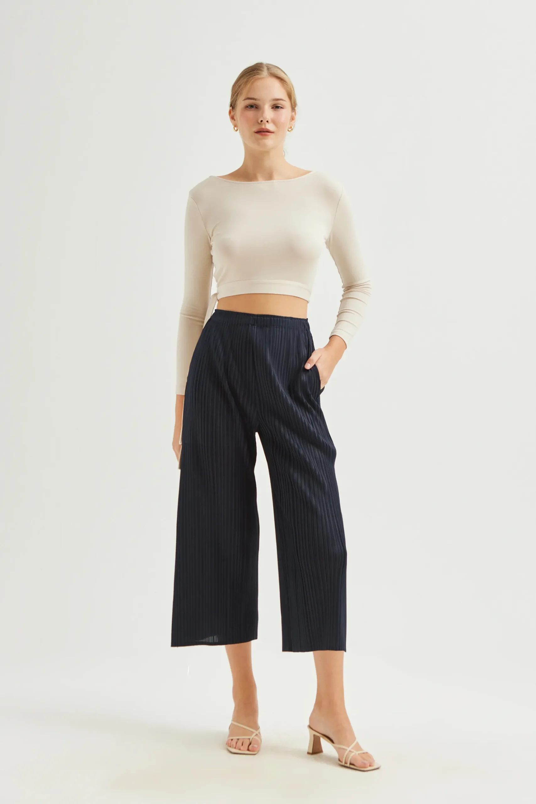 Plissé Pleated Wide-Leg Pants