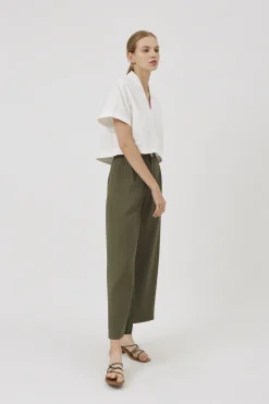 Relaxed High-Waisted Pants