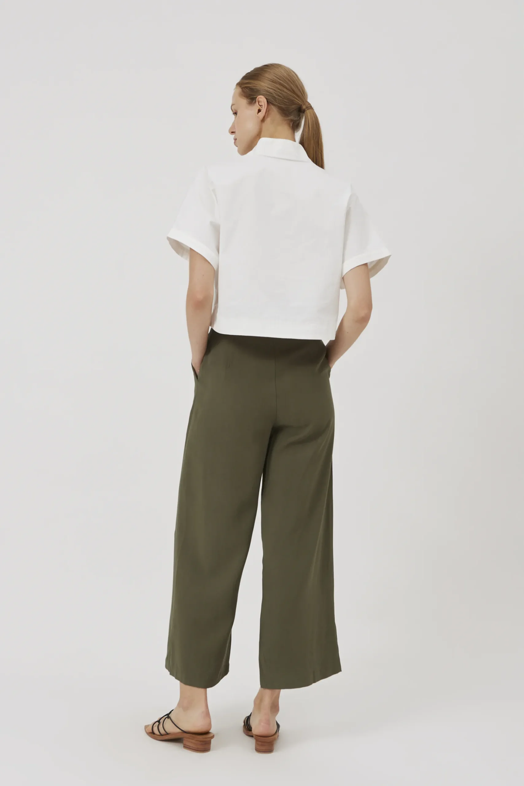 Relaxed High-Waisted Pants