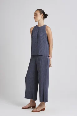 Relaxed Pleated Pants