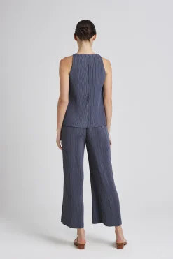 Relaxed Pleated Pants