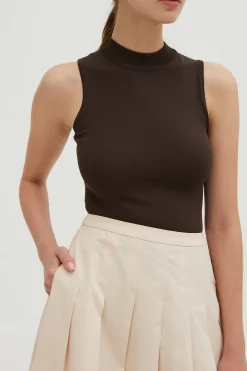 Sleeveless High-Neck Knit