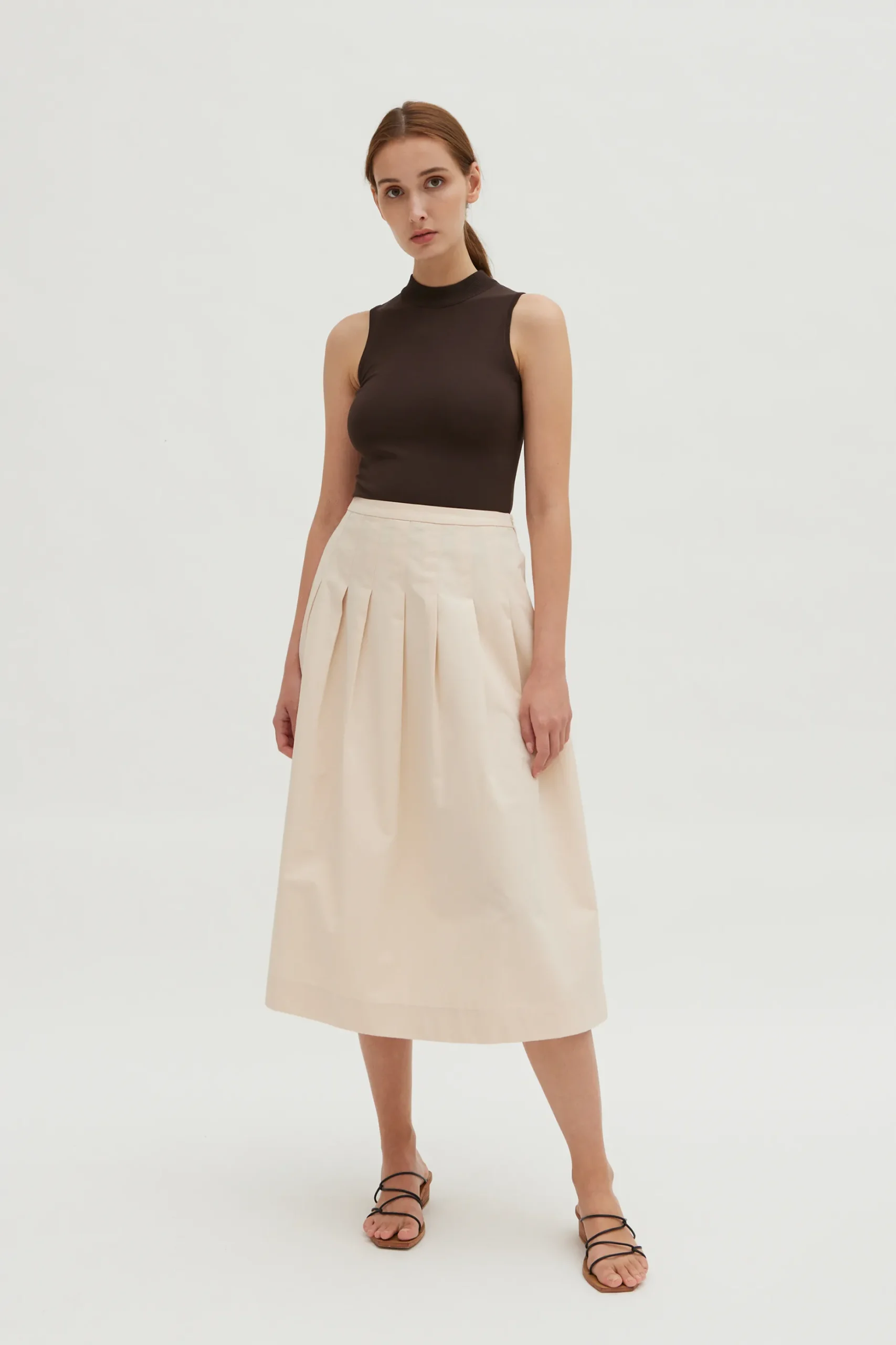 Sleeveless High-Neck Knit