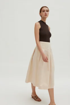 Sleeveless High-Neck Knit