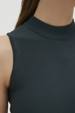 Sleeveless High-Neck Knit