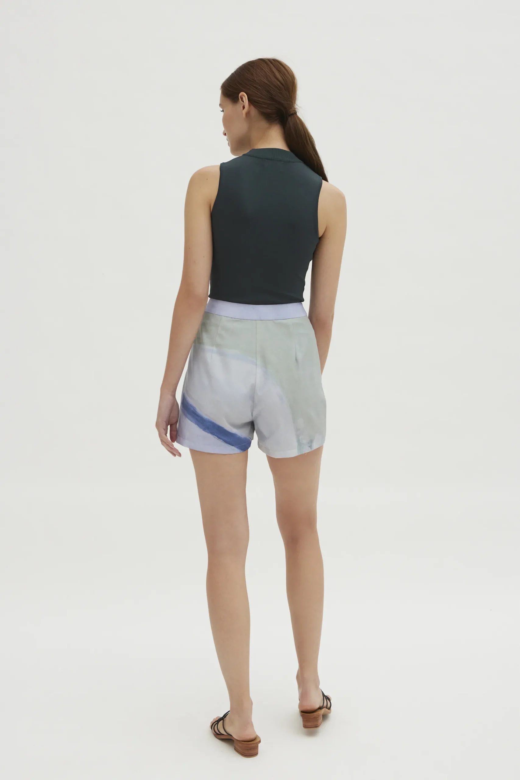 Sleeveless High-Neck Knit