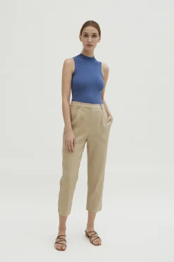 Sleeveless High-Neck Knit