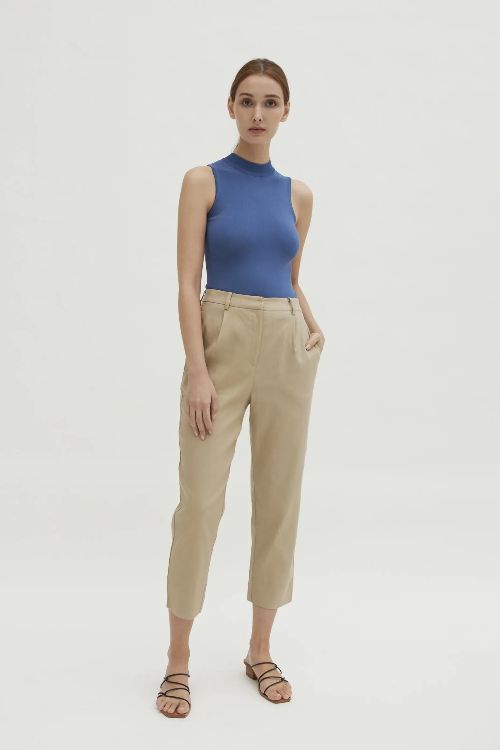 Sleeveless High-Neck Knit