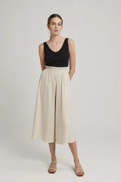 Sleeveless V-Neck Knit Top