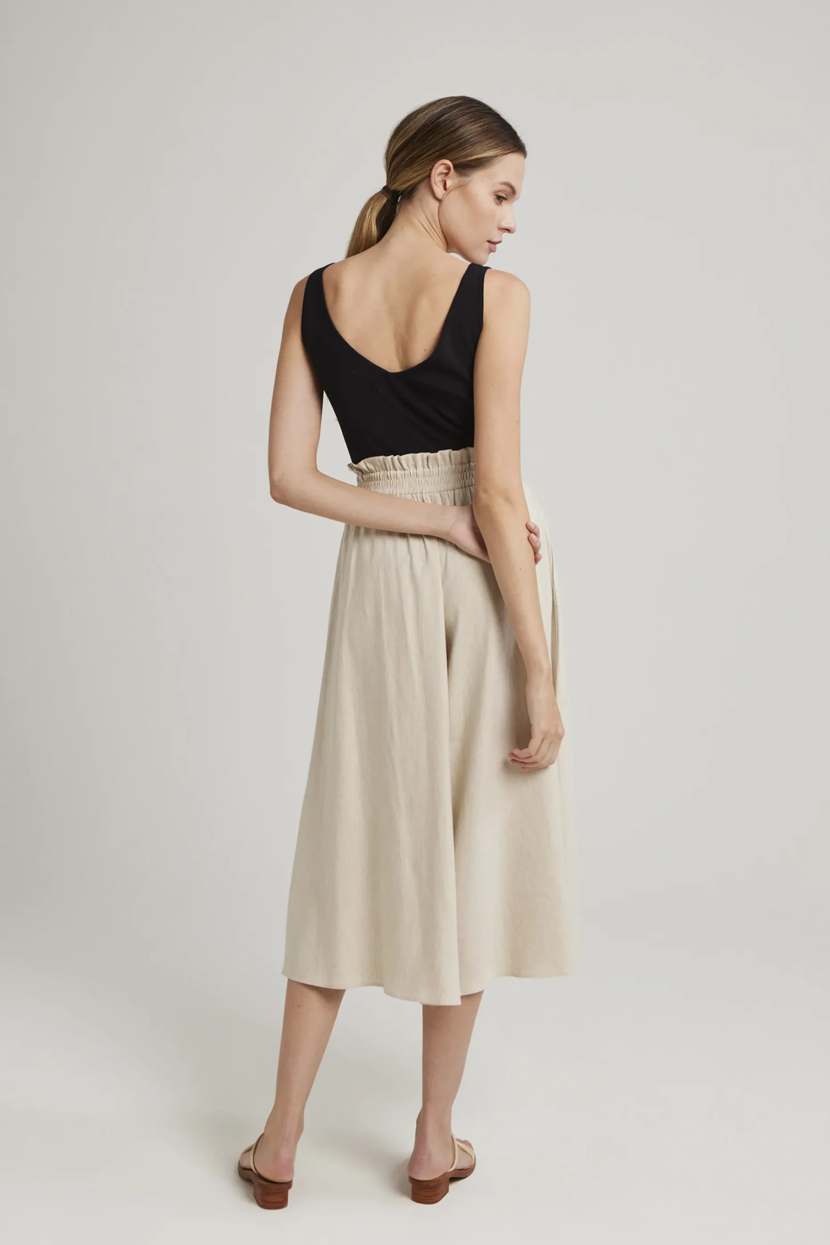 Sleeveless V-Neck Knit Top