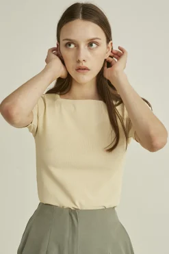 Square-Neck Sleeved Knit Top