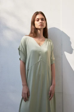 Textured Gathered Sleeve Kaftan