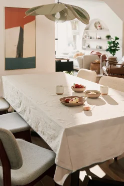 Textured Oversized Water-Resistant Tablecloth