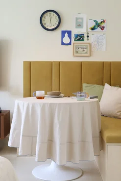 Textured Round Water-Resistant Tablecloth
