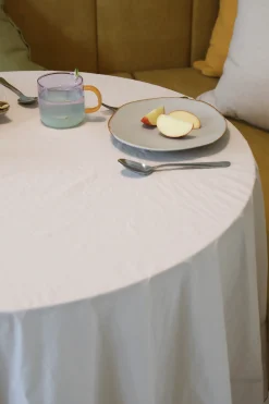 Textured Round Water-Resistant Tablecloth
