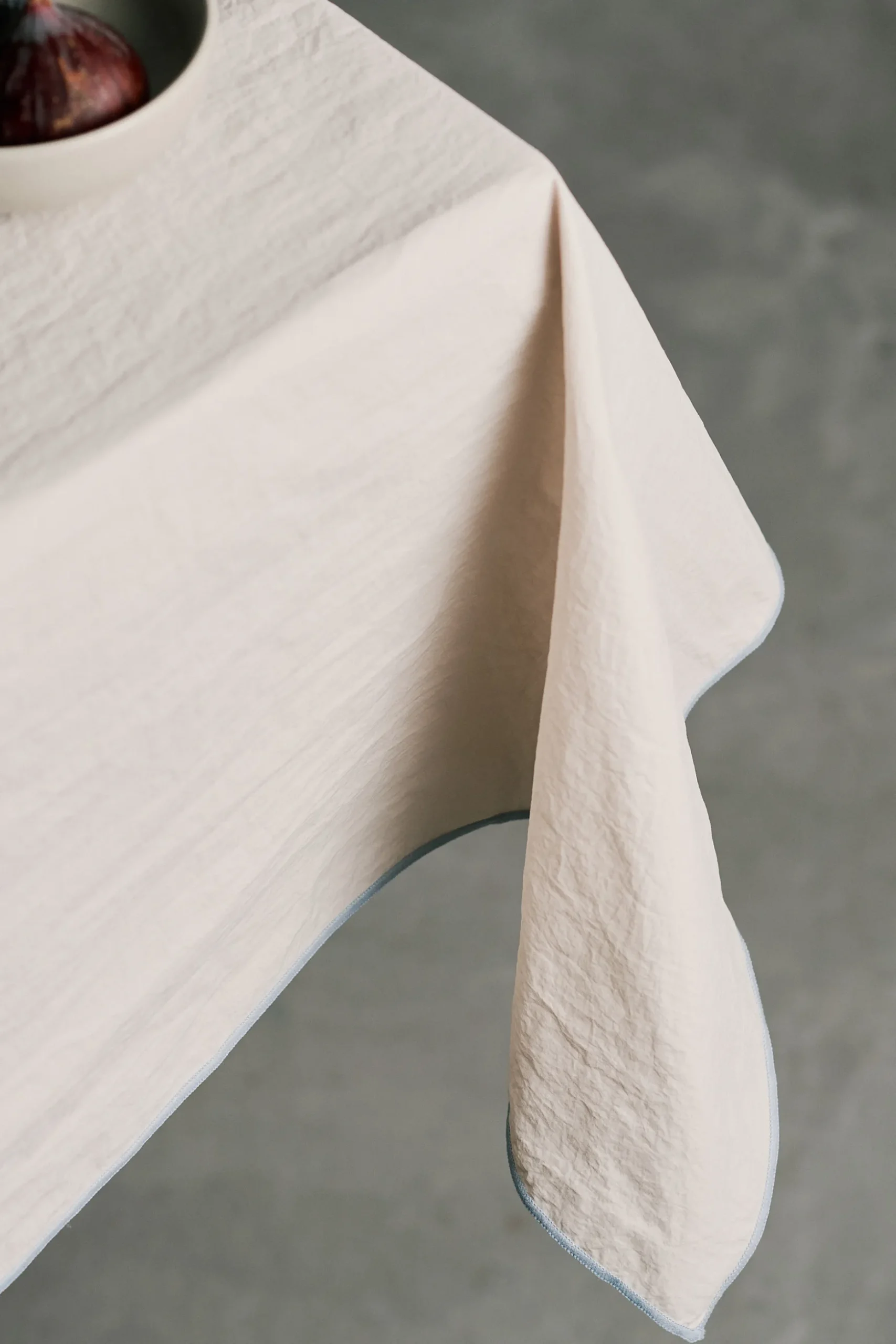 Textured Water-Resistant Tablecloth