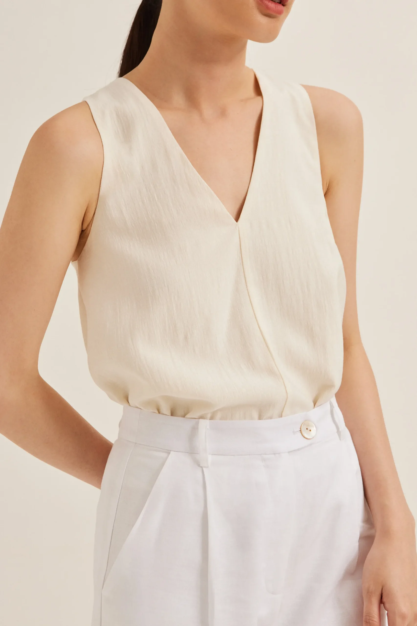 Two-Way Twist Knot Top