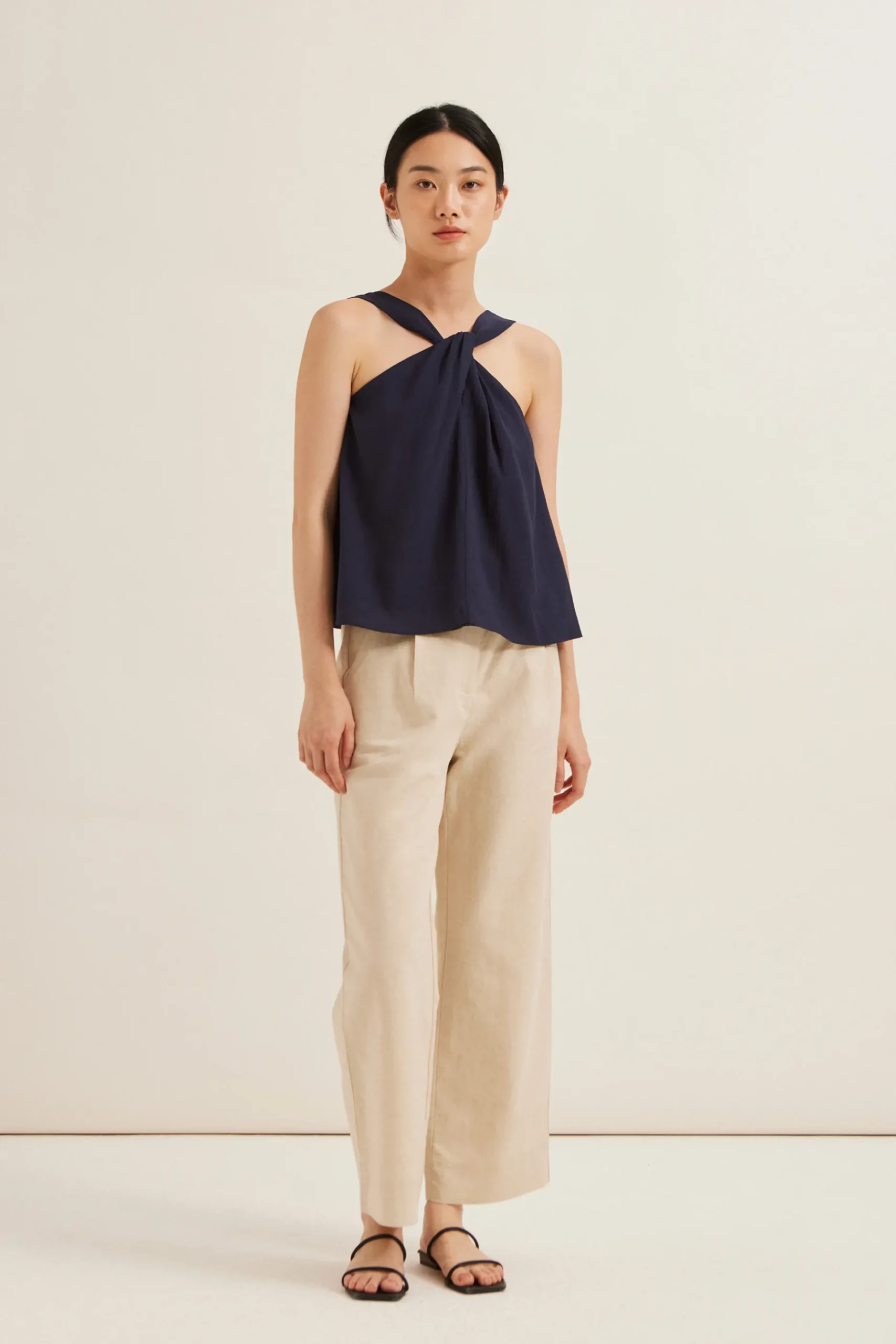Two-Way Twist Knot Top